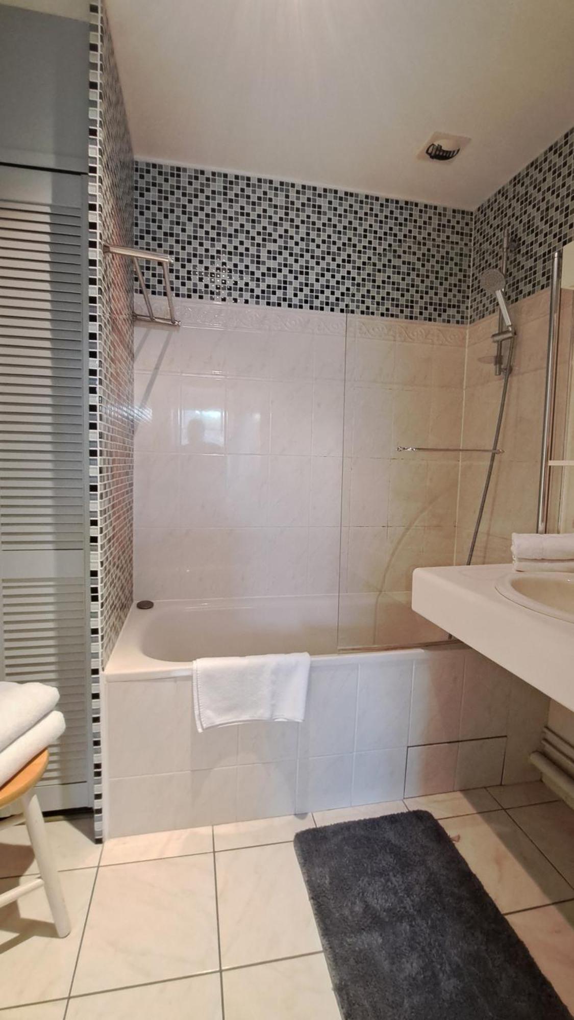 Duplex Quartier Cathedrale Parking Prive Apartment Tours Luaran gambar
